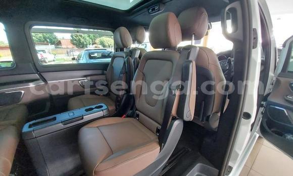 Nunua Ilio tumika Mercedes Viano White Gari ndani ya Ezulwini nchini Hhohho Nunua Ilio tumika Mercedes Viano White Gari ndani ya Ezulwini nchini Hhohho