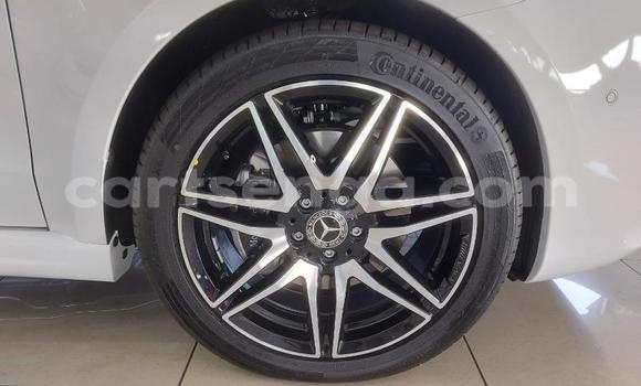 Nunua Ilio tumika Mercedes Viano White Gari ndani ya Ezulwini nchini Hhohho Nunua Ilio tumika Mercedes Viano White Gari ndani ya Ezulwini nchini Hhohho