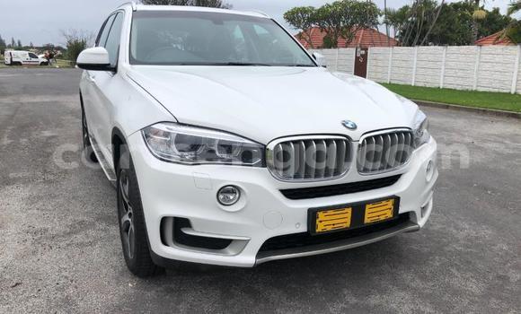 Nunua Ilio tumika BMW X5 M White Gari ndani ya Ezulwini nchini Hhohho
