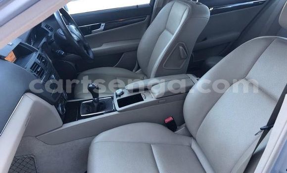 Nunua Ilio tumika Mercedes-Benz C-Classe Silver Gari ndani ya Big Bend nchini Wilaya ya Lubombo Nunua Ilio tumika Mercedes-Benz C-Classe Silver Gari ndani ya Big Bend nchini Wilaya ya Lubombo