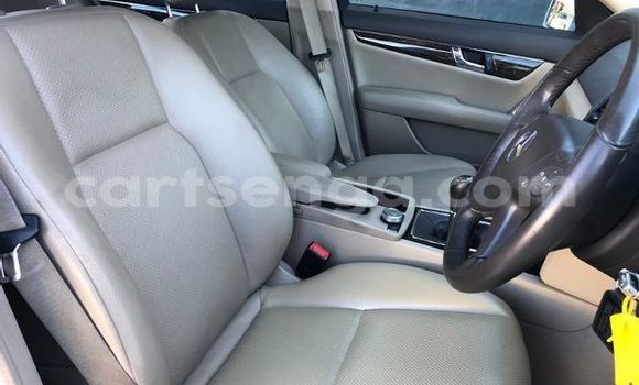 Nunua Ilio tumika Mercedes-Benz C-Classe Silver Gari ndani ya Big Bend nchini Wilaya ya Lubombo Nunua Ilio tumika Mercedes-Benz C-Classe Silver Gari ndani ya Big Bend nchini Wilaya ya Lubombo