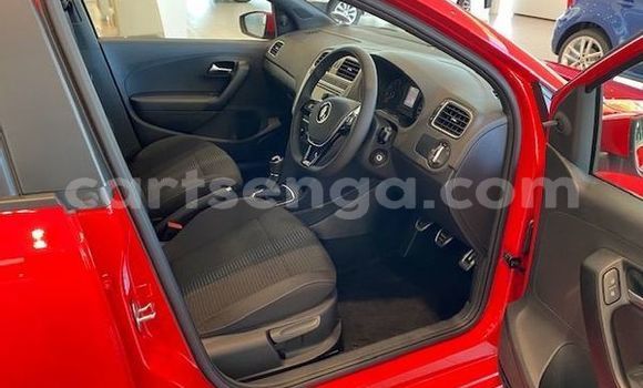 Nunua Ilio tumika Volkswagen Polo Red Gari ndani ya Big Bend nchini Lubombo Nunua Ilio tumika Volkswagen Polo Red Gari ndani ya Big Bend nchini Lubombo