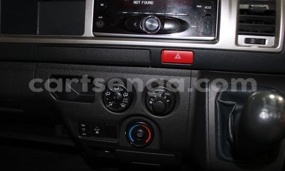 Nunua Ilio tumika Toyota Hiace White Gari ndani ya Big Bend nchini Lubombo Nunua Ilio tumika Toyota Hiace White Gari ndani ya Big Bend nchini Lubombo