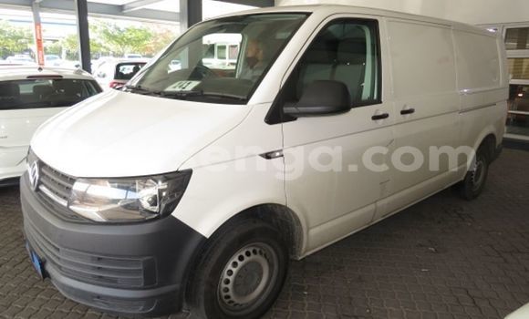 Nunua Ilio tumika Volkswagen Transporter White Gari ndani ya Big Bend nchini Lubombo Nunua Ilio tumika Volkswagen Transporter White Gari ndani ya Big Bend nchini Lubombo