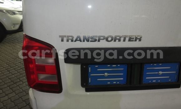 Nunua Ilio tumika Volkswagen Transporter White Gari ndani ya Big Bend nchini Lubombo Nunua Ilio tumika Volkswagen Transporter White Gari ndani ya Big Bend nchini Lubombo