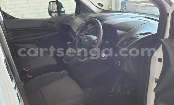 Nunua Ilio tumika Ford Contour White Gari ndani ya Big Bend nchini Lubombo Nunua Ilio tumika Ford Contour White Gari ndani ya Big Bend nchini Lubombo