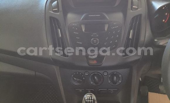 Nunua Ilio tumika Ford Contour White Gari ndani ya Big Bend nchini Lubombo Nunua Ilio tumika Ford Contour White Gari ndani ya Big Bend nchini Lubombo