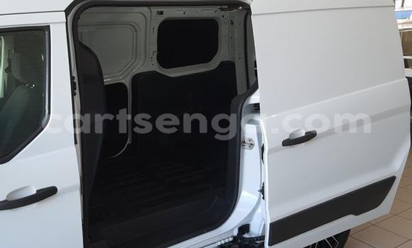 Nunua Ilio tumika Ford Contour White Gari ndani ya Big Bend nchini Lubombo Nunua Ilio tumika Ford Contour White Gari ndani ya Big Bend nchini Lubombo