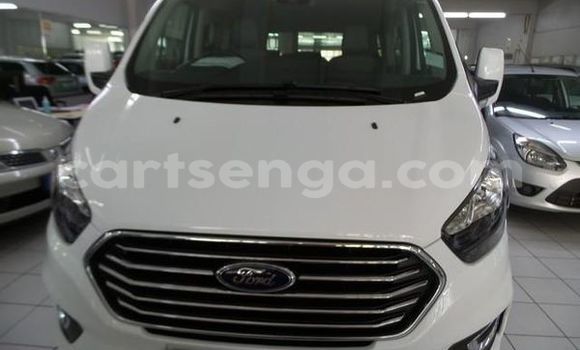 Nunua Ilio tumika Ford Club Wagon White Gari ndani ya Big Bend nchini Lubombo