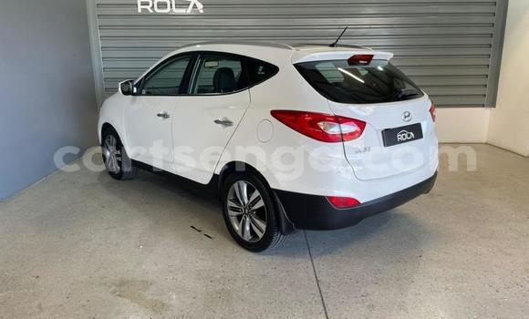 Nunua Ilio tumika Hyundai ix35 White Gari ndani ya Ezulwini nchini Hhohho Nunua Ilio tumika Hyundai ix35 White Gari ndani ya Ezulwini nchini Hhohho