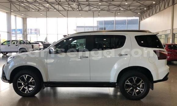 Nunua Ilio tumika Isuzu D-max Cab4 White Gari ndani ya Ezulwini nchini Hhohho Nunua Ilio tumika Isuzu D-max Cab4 White Gari ndani ya Ezulwini nchini Hhohho