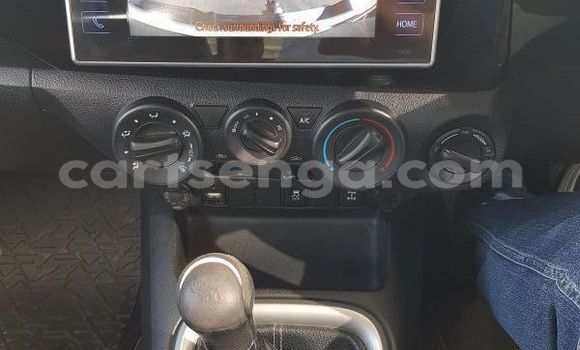 Buy Used Toyota Hilux White Car in Bulembu in Hhohho Buy Used Toyota Hilux White Car in Bulembu in Hhohho