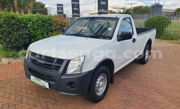Buy Used Isuzu KB White Car in Big Bend in Lubombo District Buy Used Isuzu KB White Car in Big Bend in Lubombo District