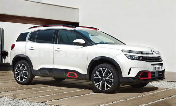 Nunua Ilio tumika Citroen C5 White Gari ndani ya Bulembu nchini Hhohho