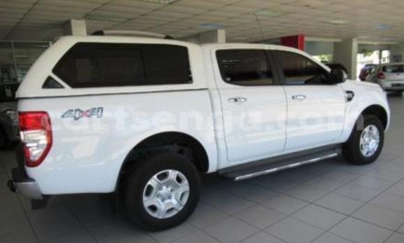 Nunua Ilio tumika Ford Ranger White Gari ndani ya Mbabane nchini Manzini