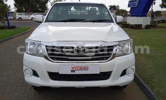 Buy Used Toyota Hilux White Car in Mbabane in Manzini Buy Used Toyota Hilux White Car in Mbabane in Manzini