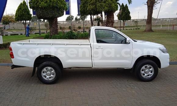 Buy Used Toyota Hilux White Car in Mbabane in Manzini Buy Used Toyota Hilux White Car in Mbabane in Manzini