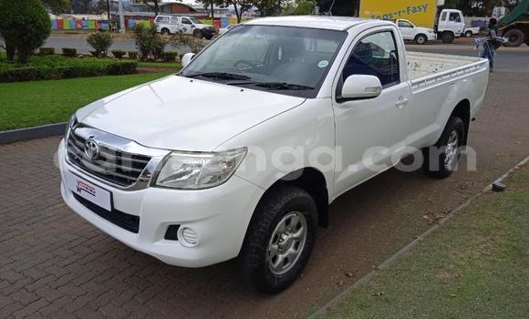 Buy Used Toyota Hilux White Car in Mbabane in Manzini Buy Used Toyota Hilux White Car in Mbabane in Manzini