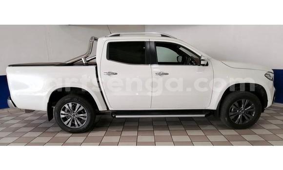 Nunua Ilio tumika Mercedes‒Benz X-klasse Concept White Gari ndani ya Ezulwini nchini Hhohho