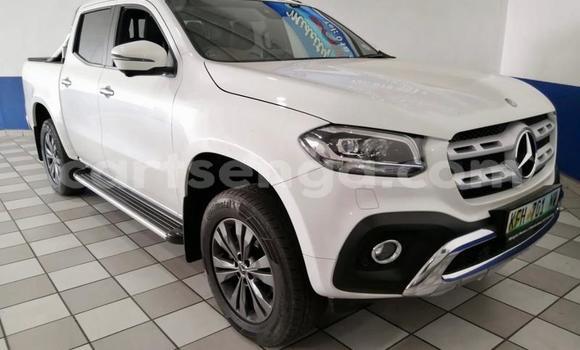 Buy Used Mercedes‒Benz X-klasse Concept White Car in Ezulwini in Hhohho Buy Used Mercedes‒Benz X-klasse Concept White Car in Ezulwini in Hhohho