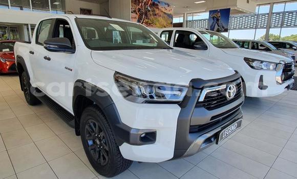 Acheter Occasion Voiture Toyota Hilux Blanc à Lavumisa, Shiselweni District