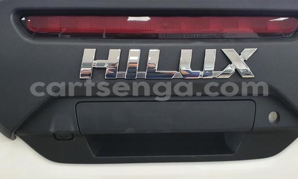 Nunua Ilio tumika Toyota Hilux White Gari ndani ya Lavumisa nchini Wilaya ya Shiselweni Nunua Ilio tumika Toyota Hilux White Gari ndani ya Lavumisa nchini Wilaya ya Shiselweni