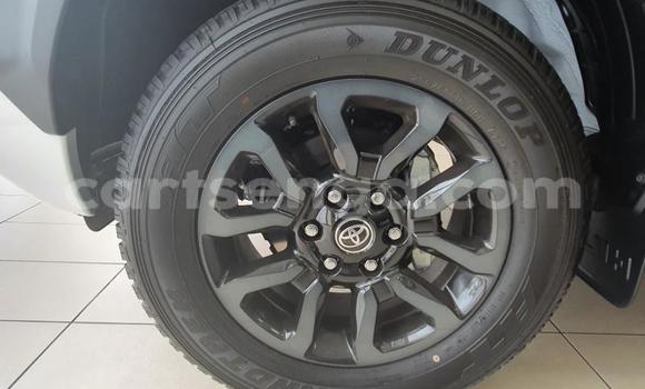 Nunua Ilio tumika Toyota Hilux White Gari ndani ya Lavumisa nchini Wilaya ya Shiselweni Nunua Ilio tumika Toyota Hilux White Gari ndani ya Lavumisa nchini Wilaya ya Shiselweni