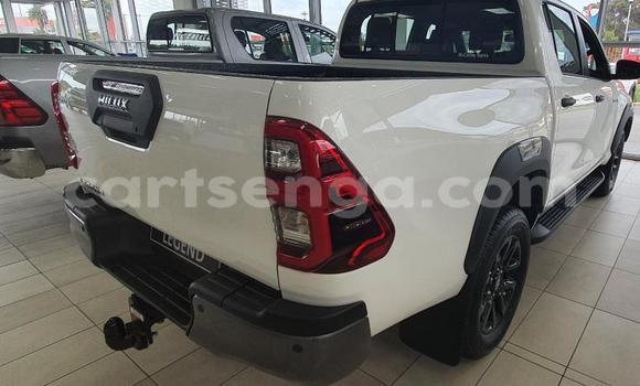 Nunua Ilio tumika Toyota Hilux White Gari ndani ya Lavumisa nchini Wilaya ya Shiselweni Nunua Ilio tumika Toyota Hilux White Gari ndani ya Lavumisa nchini Wilaya ya Shiselweni