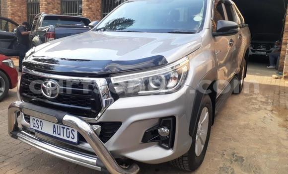 Nunua Ilio tumika Toyota Hilux Silver Gari ndani ya Ezulwini nchini Hhohho Nunua Ilio tumika Toyota Hilux Silver Gari ndani ya Ezulwini nchini Hhohho
