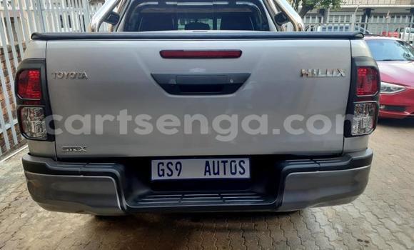 Nunua Ilio tumika Toyota Hilux Silver Gari ndani ya Ezulwini nchini Hhohho Nunua Ilio tumika Toyota Hilux Silver Gari ndani ya Ezulwini nchini Hhohho