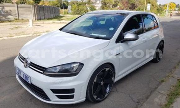 Buy Used Volkswagen Golf GTI White Car in Bhunya in Manzini