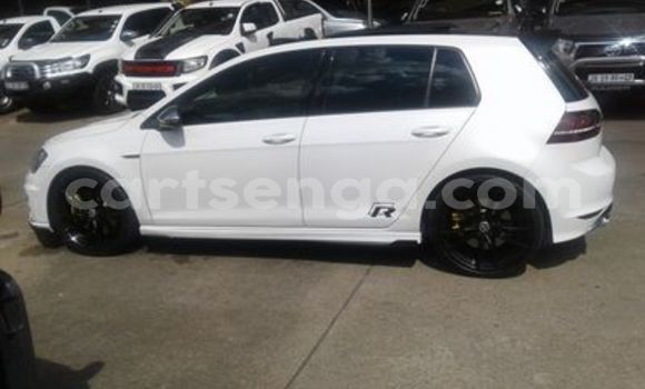 Buy Used Volkswagen Golf GTI White Car in Bhunya in Manzini Buy Used Volkswagen Golf GTI White Car in Bhunya in Manzini