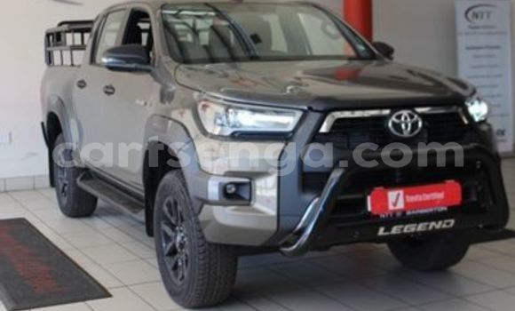 Nunua Ilio tumika Toyota Hilux Brown Gari ndani ya Ezulwini nchini Hhohho