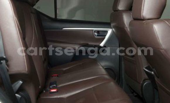 Nunua Ilio tumika Toyota Fortuner White Gari ndani ya Big Bend nchini Wilaya ya Lubombo Nunua Ilio tumika Toyota Fortuner White Gari ndani ya Big Bend nchini Wilaya ya Lubombo