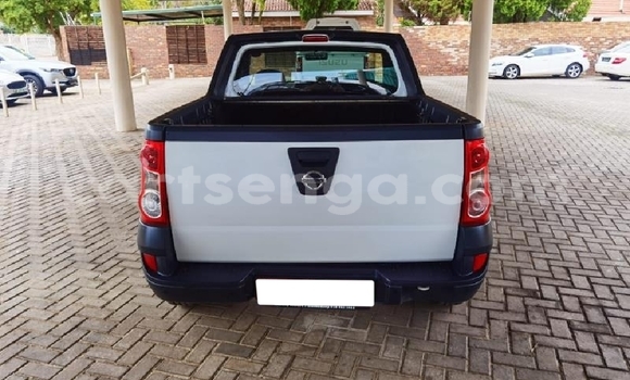 Nunua Ilio tumika Nissan Pickup White Gari ndani ya Big Bend nchini Lubombo Nunua Ilio tumika Nissan Pickup White Gari ndani ya Big Bend nchini Lubombo