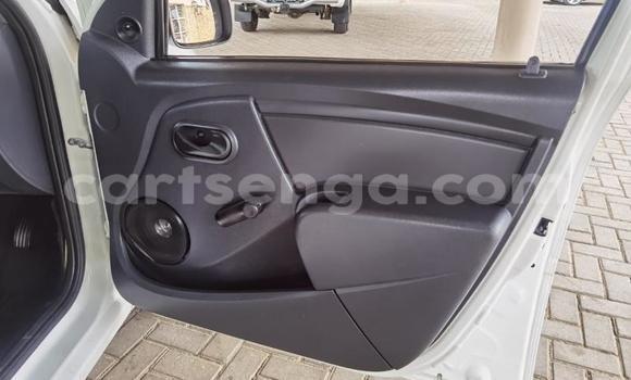 Nunua Ilio tumika Nissan Pickup White Gari ndani ya Big Bend nchini Lubombo Nunua Ilio tumika Nissan Pickup White Gari ndani ya Big Bend nchini Lubombo