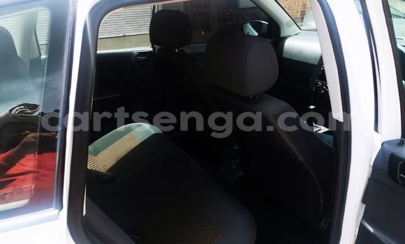 Acheter Occasion Voiture Volkswagen Polo Blanc à Bulembu, Hhohho Acheter Occasion Voiture Volkswagen Polo Blanc à Bulembu, Hhohho