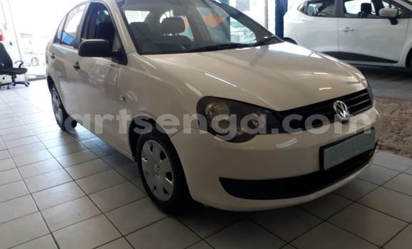 Buy Used Volkswagen Polo White Car in Ezulwini in Hhohho Buy Used Volkswagen Polo White Car in Ezulwini in Hhohho