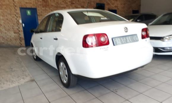 Buy Used Volkswagen Polo White Car in Ezulwini in Hhohho Buy Used Volkswagen Polo White Car in Ezulwini in Hhohho