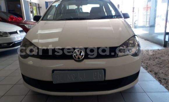 Buy Used Volkswagen Polo White Car in Ezulwini in Hhohho Buy Used Volkswagen Polo White Car in Ezulwini in Hhohho