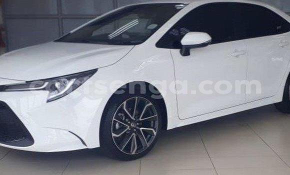 Acheter Occasion Voiture Toyota Corolla Blanc à Hlatikulu, Shiselweni District Acheter Occasion Voiture Toyota Corolla Blanc à Hlatikulu, Shiselweni District