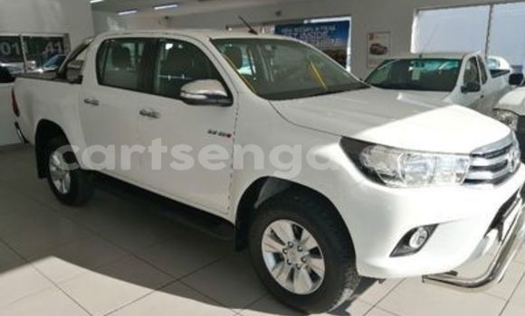 Nunua Ilio tumika Toyota Hilux White Gari ndani ya Ezulwini nchini Hhohho Nunua Ilio tumika Toyota Hilux White Gari ndani ya Ezulwini nchini Hhohho