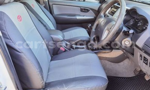 Nunua Ilio tumika Toyota Hilux White Gari ndani ya Ezulwini nchini Hhohho Nunua Ilio tumika Toyota Hilux White Gari ndani ya Ezulwini nchini Hhohho