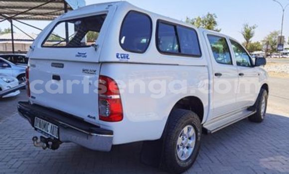 Nunua Ilio tumika Toyota Hilux White Gari ndani ya Ezulwini nchini Hhohho Nunua Ilio tumika Toyota Hilux White Gari ndani ya Ezulwini nchini Hhohho