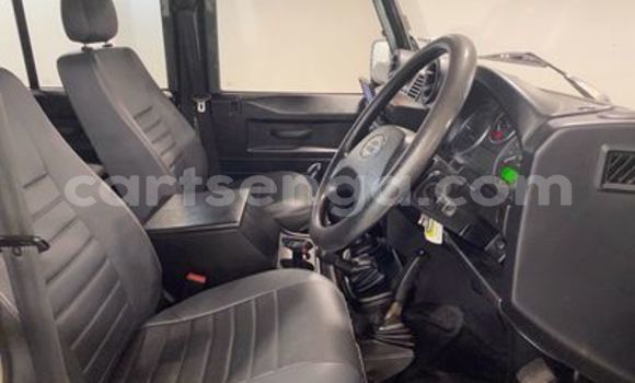 Acheter Occasion Voiture Land Rover Defender Vert à Ezulwini, Hhohho Acheter Occasion Voiture Land Rover Defender Vert à Ezulwini, Hhohho