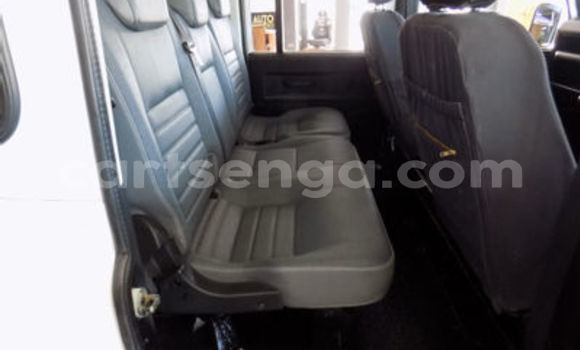 Acheter Occasion Voiture Land Rover Defender Vert à Ezulwini, Hhohho Acheter Occasion Voiture Land Rover Defender Vert à Ezulwini, Hhohho