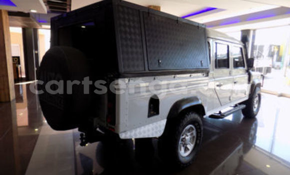 Acheter Occasion Voiture Land Rover Defender Blanc à Ezulwini, Hhohho Acheter Occasion Voiture Land Rover Defender Blanc à Ezulwini, Hhohho