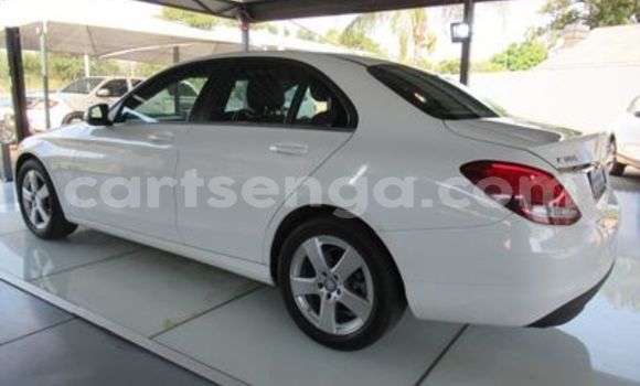 Acheter Occasion Voiture Mercedes-Benz C-Classe Blanc à Ezulwini, Hhohho Acheter Occasion Voiture Mercedes-Benz C-Classe Blanc à Ezulwini, Hhohho