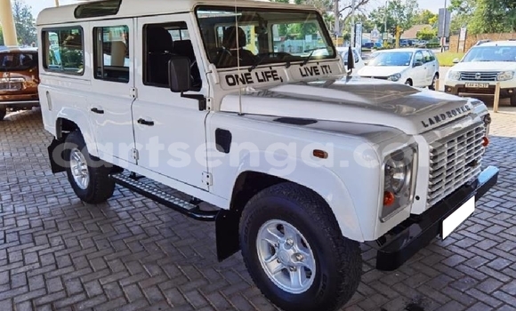 Nunua Ilio tumika Land Rover Defender White Gari ndani ya Big Bend nchini Lubombo Nunua Ilio tumika Land Rover Defender White Gari ndani ya Big Bend nchini Lubombo