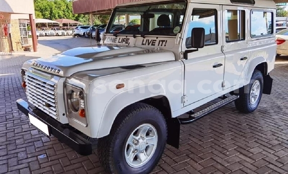 Nunua Ilio tumika Land Rover Defender White Gari ndani ya Big Bend nchini Lubombo Nunua Ilio tumika Land Rover Defender White Gari ndani ya Big Bend nchini Lubombo